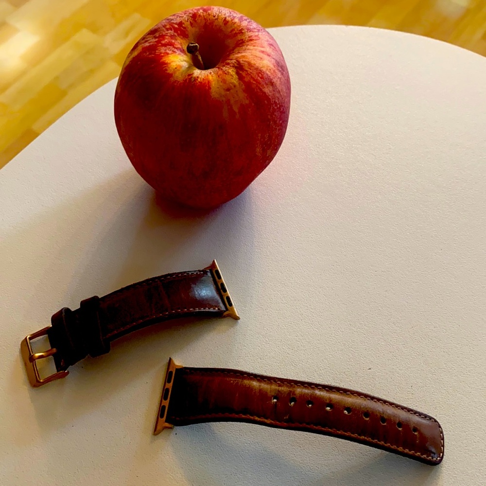 Apple 32 mm brown leather watchband